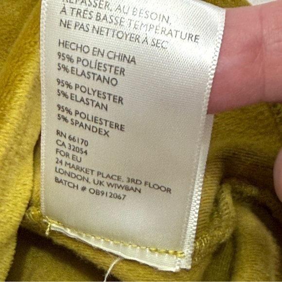 Urban Outfitters Olive Green Velvet Crop Top with White Trim - Size S/P - Picture 10 of 15